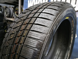 275/45R20 Kumho Wintercraft WS71 SUV Asymmetric XL DOT3421