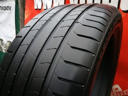 285/40R21 Pirelli PZero PZ4 FR DOT4319