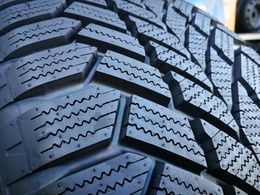 235/55R17 Giti Winter W1 103V FR