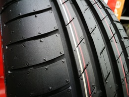 215/55R17 Goodyear EfficientGrip Performance Új! DOT4119 1db!
