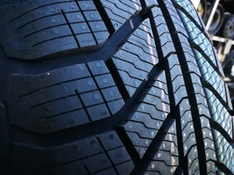 215/55R17 Point S Winter S FR 98H