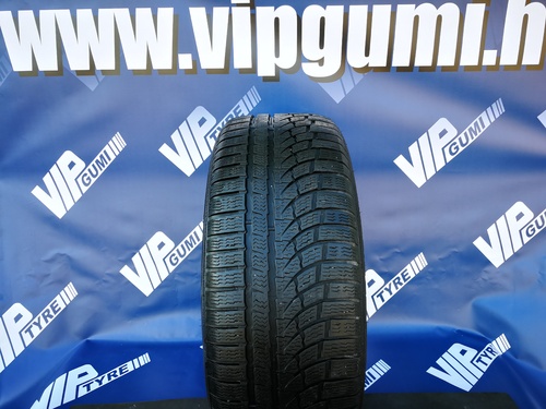 235/55R17 Nokian WR A4 XL