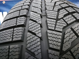 225/50R17 Sailun Ice Blazer Alpine EVO1 XL 98V