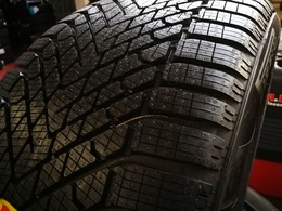285/40R22 Pirelli Scorpion Winter 2 110W XL