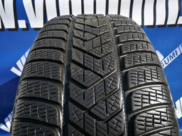 235/65R18 Pirelli Scorpion Winter XL J H