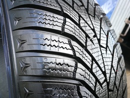 195/55R16 Kumho WinterCraft WP52