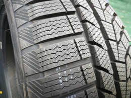 225/55R17 Sailun Ice Blazer Alpine EVO1