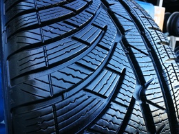285/35R20 Michelin Pilot Alpin PA4 MO FR XL DOT3817