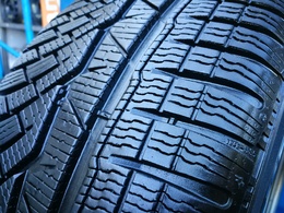 285/35R20 Michelin Pilot Alpin PA4 MO FR XL DOT3817