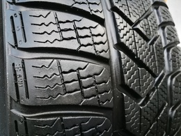 245/45R20 Pirelli Scorpion Winter FR XL DOT4113