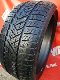 235/35R19 Pirelli Winter SottoZero 3 FR XL