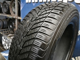 215/60R16 Yokohama BluEarth Winter V905 DOT0718 1db-os!