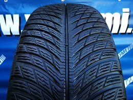 235/60R18 Michelin Pilot Alpin 5 DOT2818