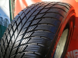 225/50R17 Bridgestone Blizzak LM001 RSC * DOT0823