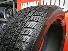 265/40R21 Pirelli Scorpion Winter FR XL DOT2822 1db-os!