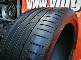 315/35R21 Pirelli Pzero PZ4 FR * RSC DOT4522