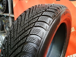 215/55R17 Pirelli Powergy Winter FR XL DOT2924 1db-os!