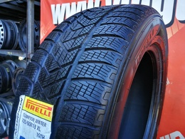 235/60R18 Pirelli Scorpion Winter FR XL Új! DOT2421