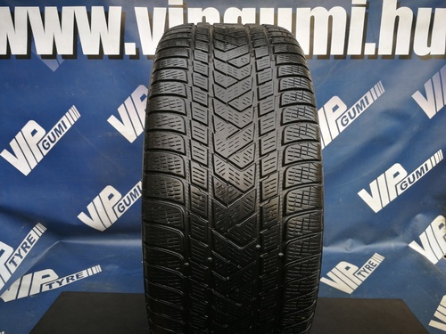285/45R21 Pirelli Scorpion Winter FR * RSC DOT2822 1db-os!
