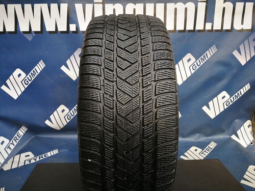 285/45R21 Pirelli Scorpion Winter FR * RSC DOT2822 1db-os!