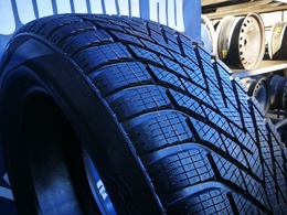 235/55R19 Pirelli Scorpion Winter 2 AO XL Új! DOT1725 1db-os!