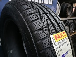 225/55R17 Pirelli W210 SottoZero SII. * RSC Új! DOT4621