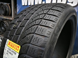 265/40R19 Pirelli Pzero Winter FR N1 Új! DOT4121