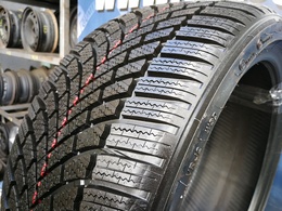 225/40R19 Bridgestone Blizzak LM005 FR XL Új! DOT1422 1db-os!
