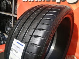 225/35R20 Michelin Pilot Sport 4S ZP RSC Új! DOT1821