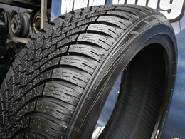 245/40R20 Falken Eurowinter HS01 FR XL DOT2222