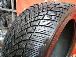 225/40R18 Bridgestone Blizzak LM005 FR DOT3120